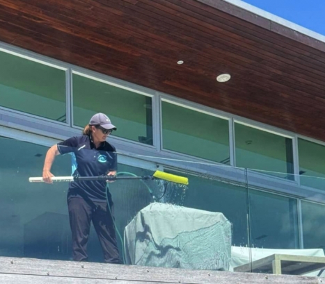 cleaning-deck-glass.jpg